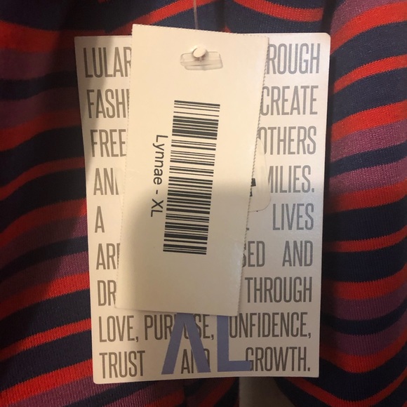 Lularoe xl Lynnae long sleeved top - Picture 4 of 5
